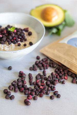 Whole freeze-dried berries